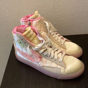 Blazer mid rebel size 7.5 women